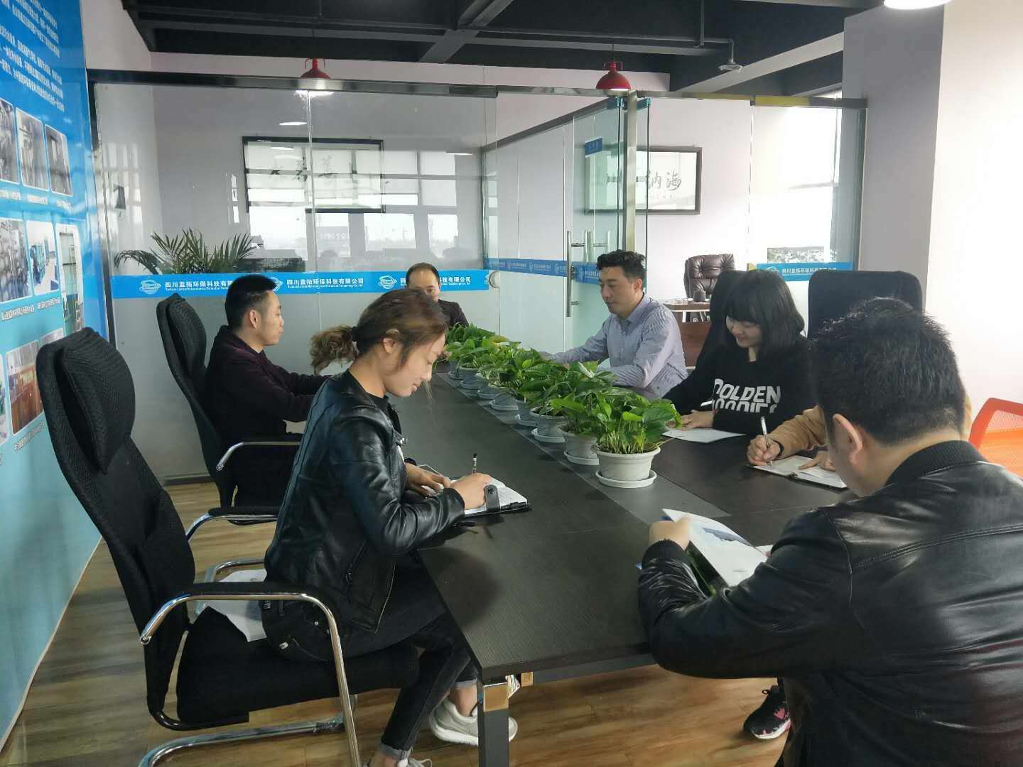 成都純水設(shè)備廠家辦公環(huán)境